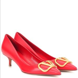 Valentino red shoes 👠